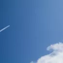 Bandeau avion dans le ciel