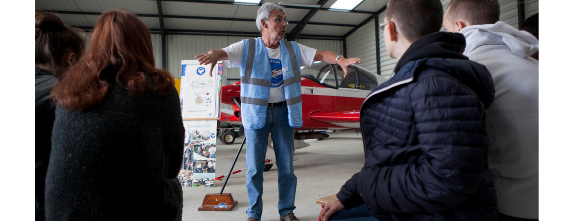 Gérard ITEY la Ferté Alais avec les jeunes