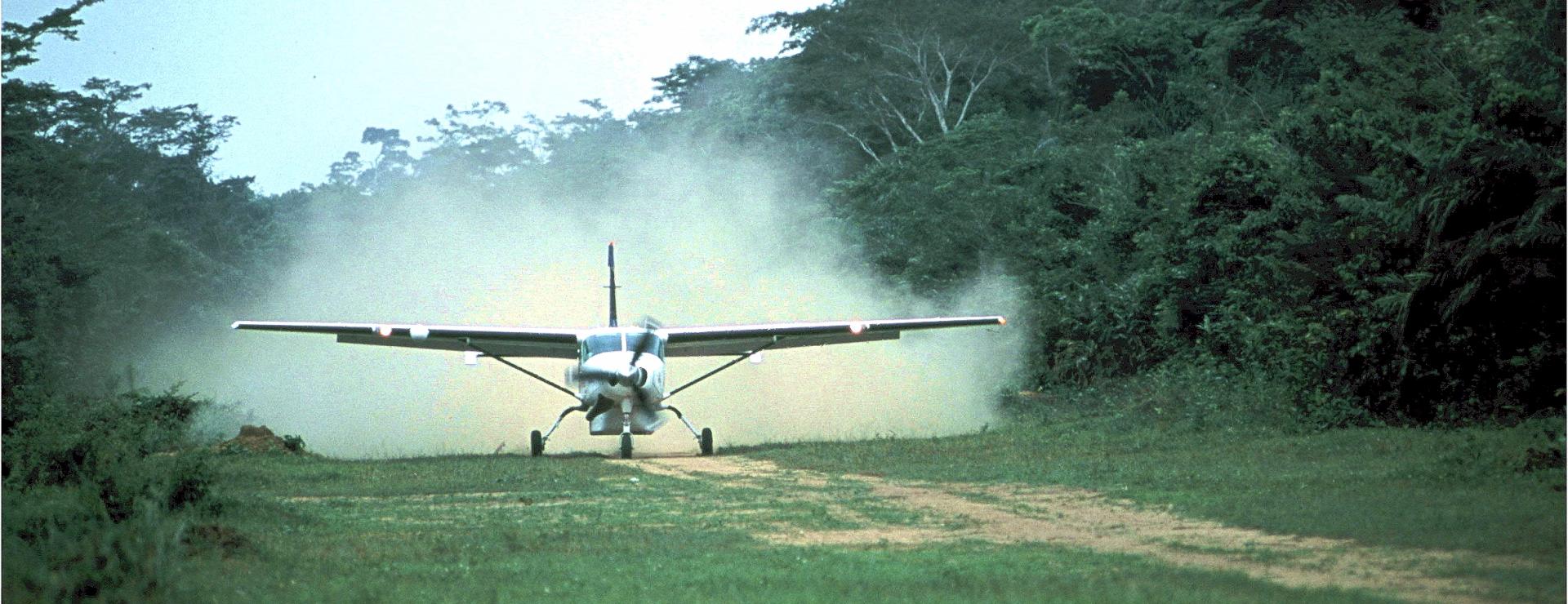 Cessna 208 à l'atterrissage à PIMU