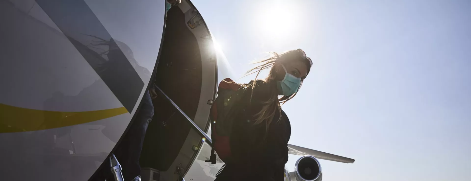 Ailes solidaires- soignant à la descente de l'avion