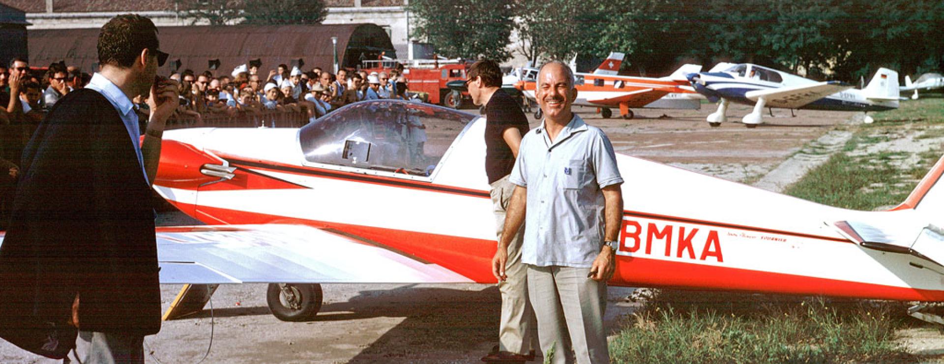 Bernard Chauvreau devant un RF3 -