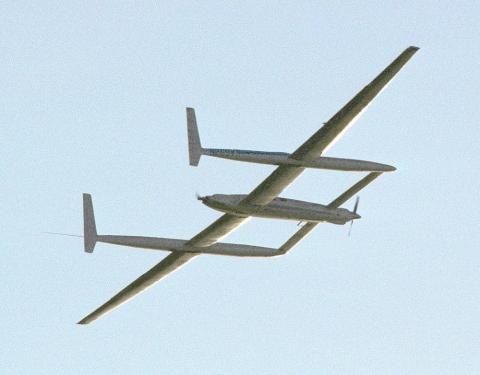 Le Rutan Voyageur du 1 er tour du monde sans escale en 1986