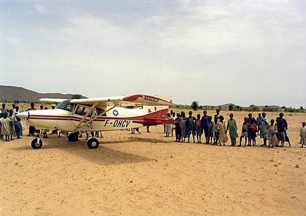 Le maule d'Aviation Sans Frontières au Tchad