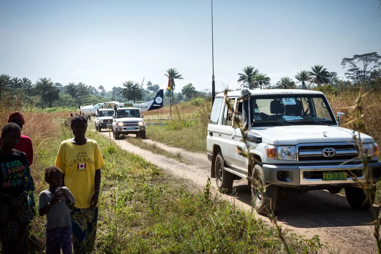 Missions-Avions-reassort-guinee
