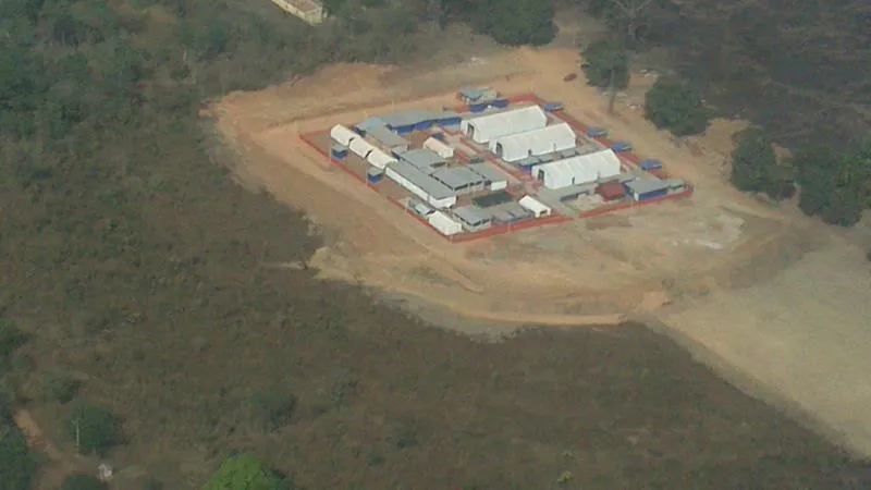 vue du ciel centre de traitement contre Ebola Guinée