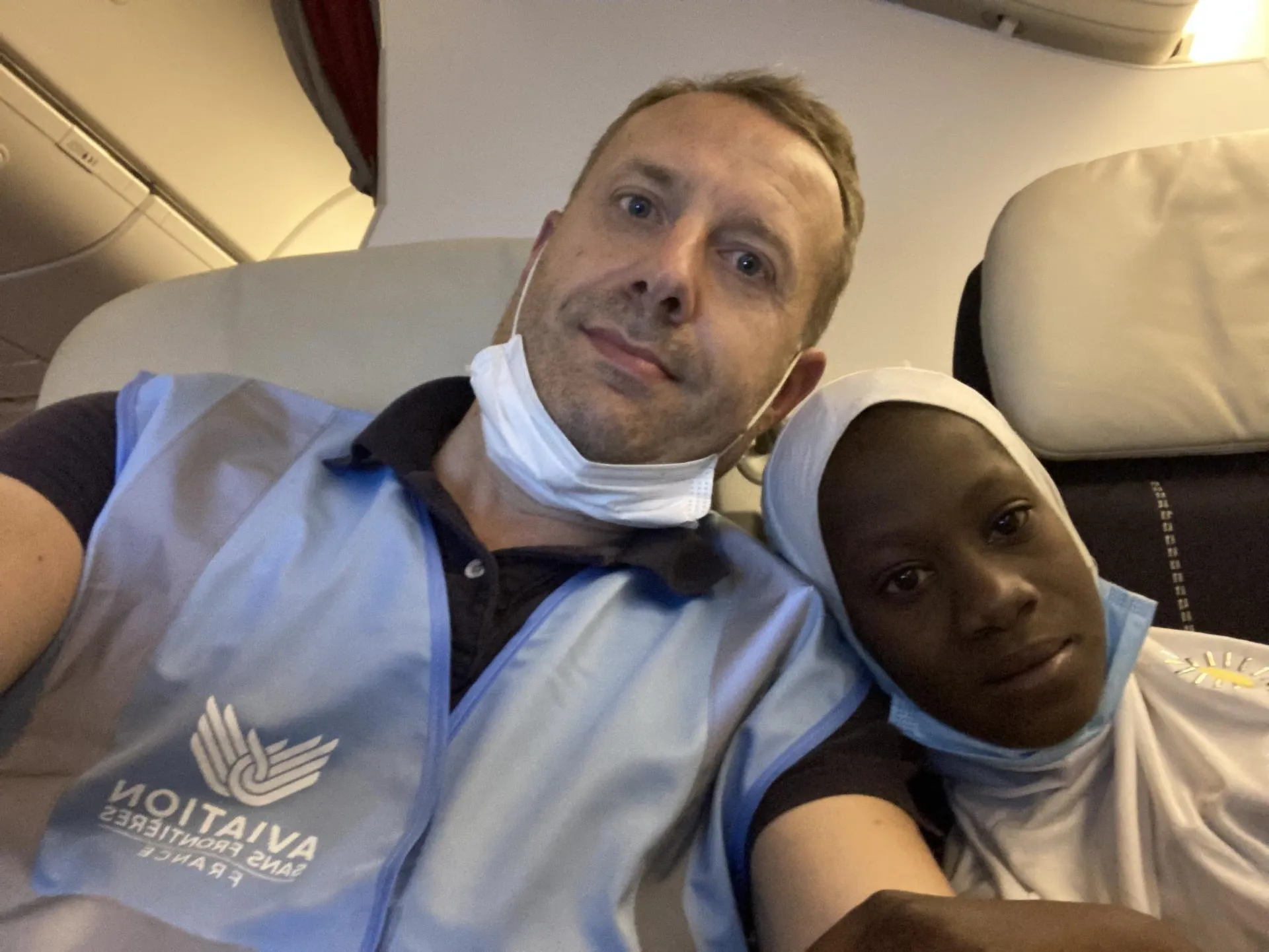 Vincent quittant sa Mauritanie vers Paris 